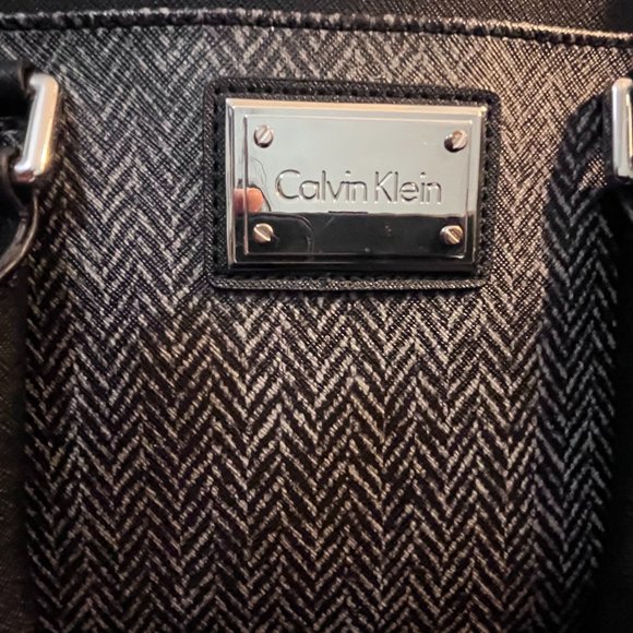 Handbag - Picture 1 of 5